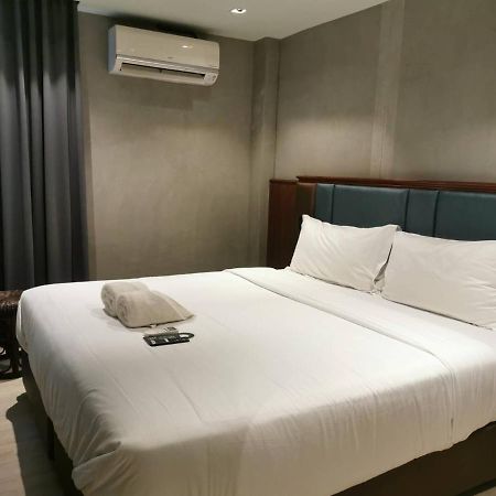 Narawad Boutique Hotel Bangkok Exterior photo